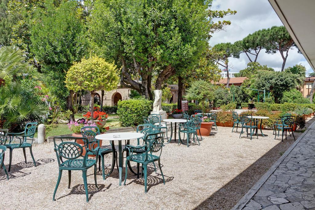 The Church Village Rome Bagian luar foto